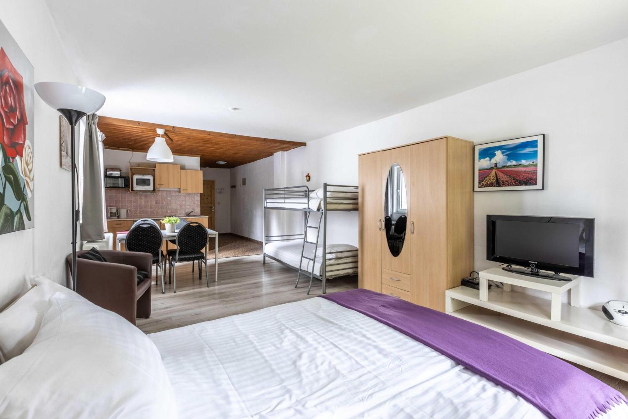 Hartkaiser Rooms And Apartments เอลล์เมา ภายนอก รูปภาพ